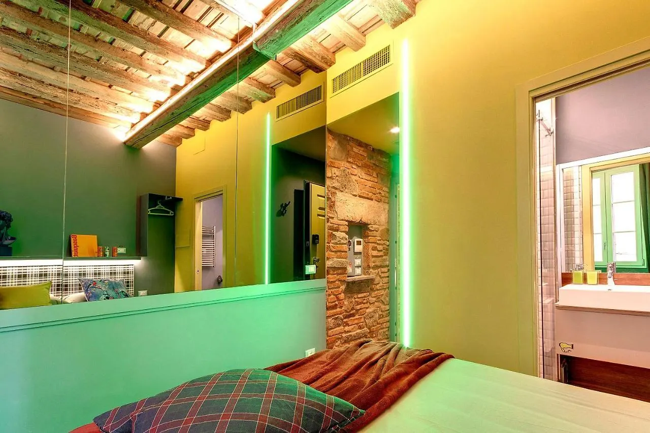 Pop Tower Apartments By Mamo Floransa 0*,